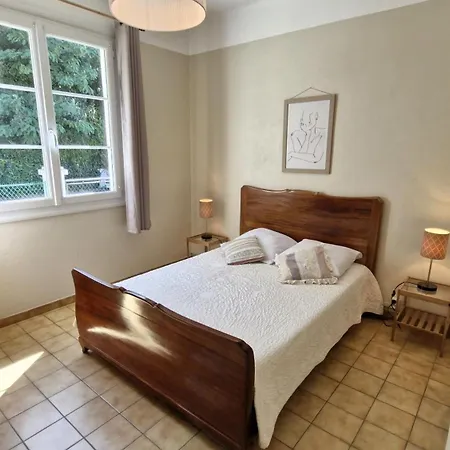 St Georges De Didonne - Maison En Plein Centre-ville - Proche Vila