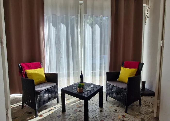 St Georges De Didonne - Maison En Plein Centre-ville - Proche Saint-Georges-de-Didonne